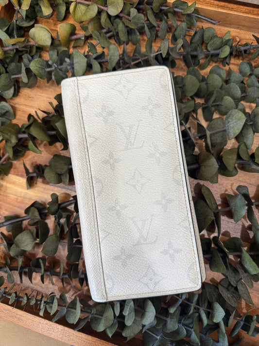 Louis Vuitton Antarctica Taigarama Brazza Wallet